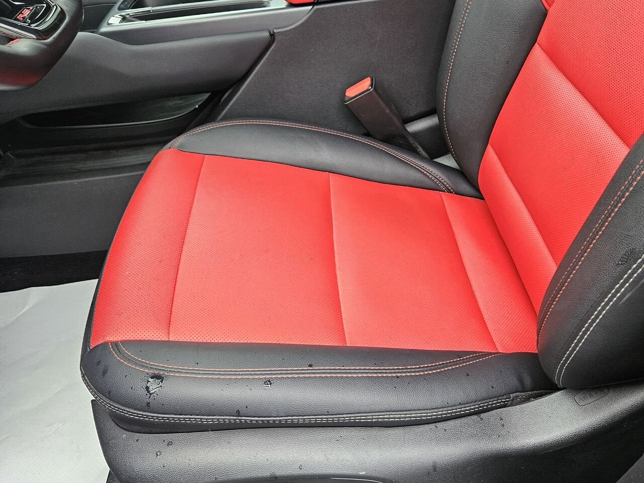2024 Chevrolet Equinox EV RS 4 portes avec 2RS Grey Thetford Mines - photo #11