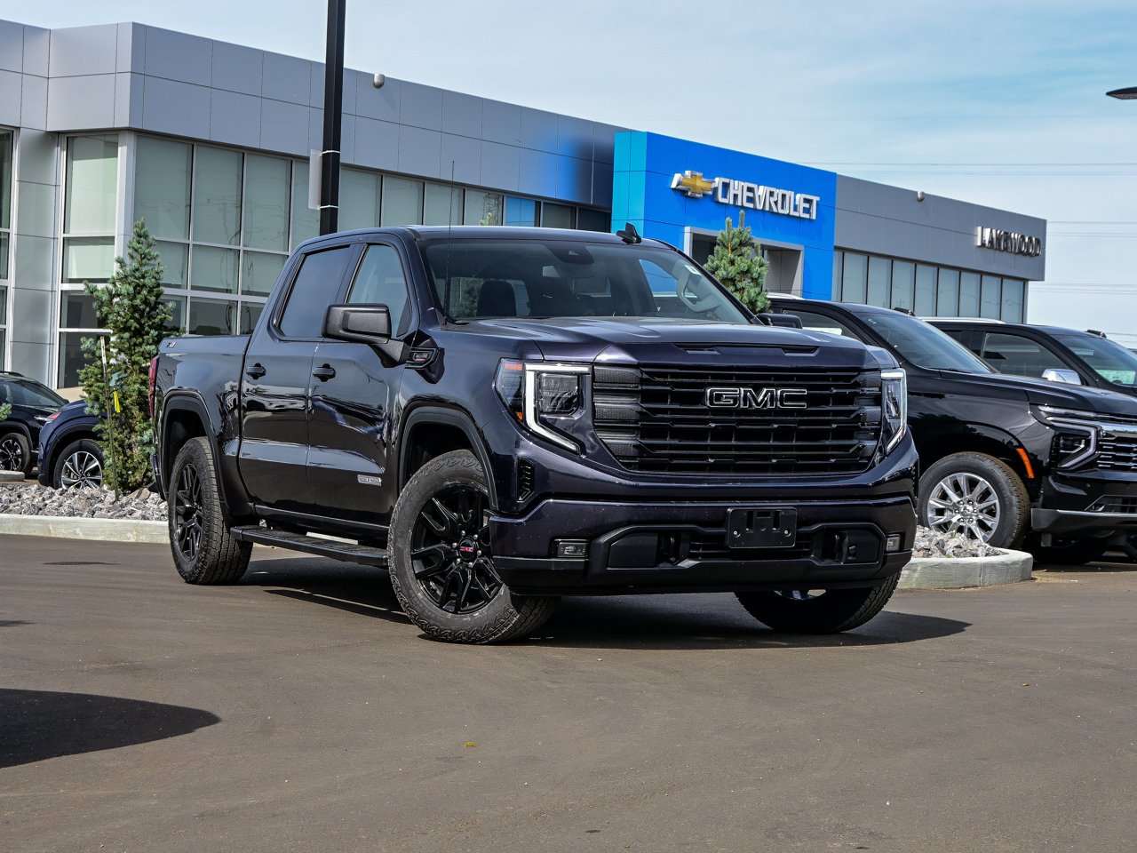 2024 GMC Sierra 1500 4WD Crew Cab 147 Elevation Black Sherwood Park - photo #1