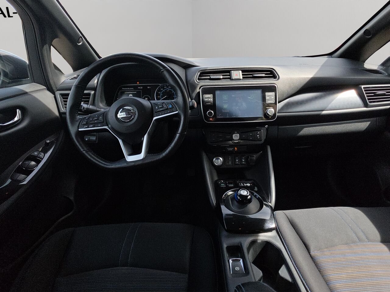 2020 Nissan LEAF SV PLUS à hayon, Commande audio au volant, caméra de recul, détecteur d'angles morts, grosse Grey Val-David - photo #13