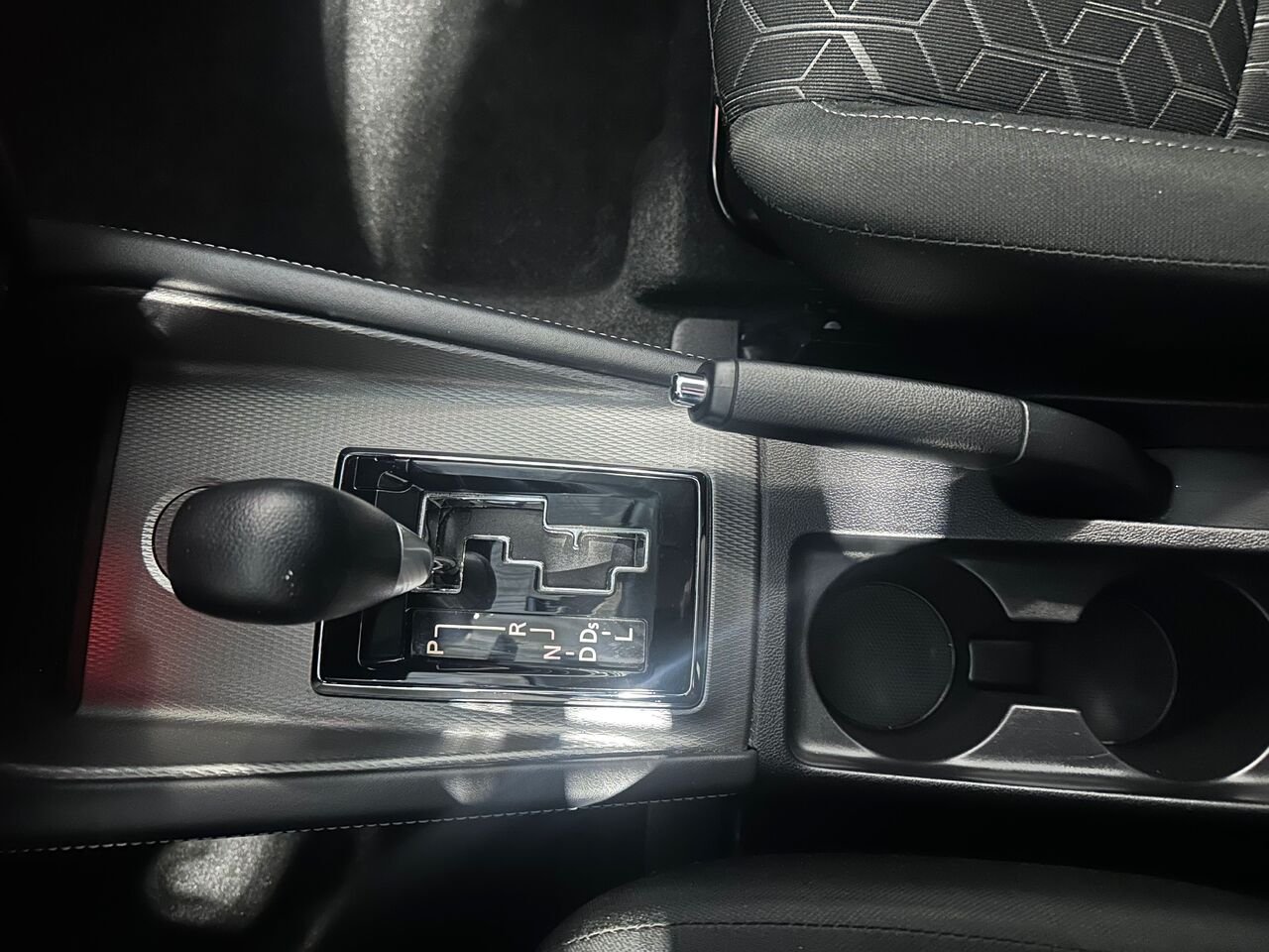 Mitsubishi RVR A01778 | ES TA 2023 Gris  - photo #18