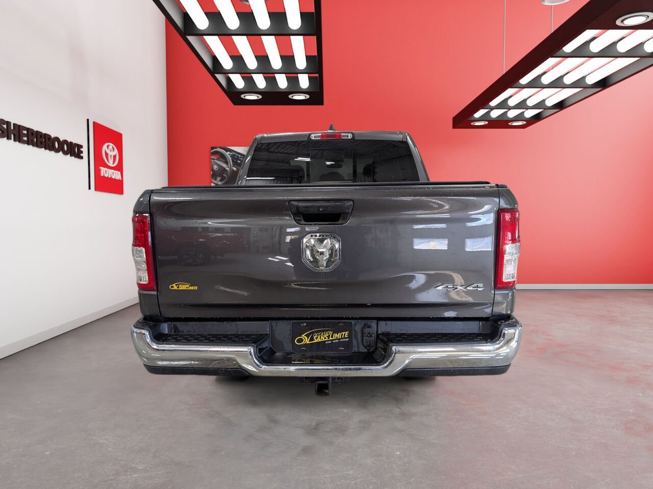 2020 Ram 1500 1C6RRFGG5LN112214 Grey Sherbrooke - photo #4