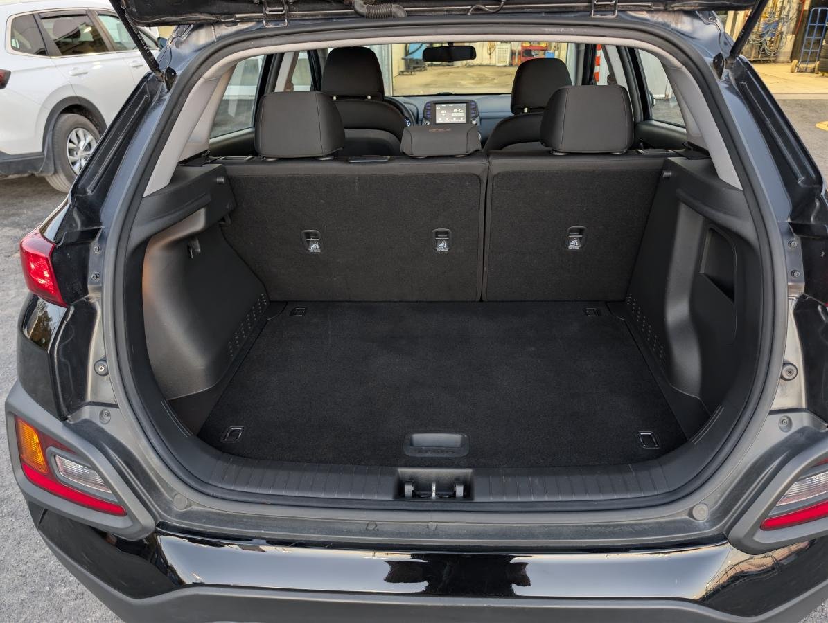 2021 Hyundai Kona Black  - photo #22