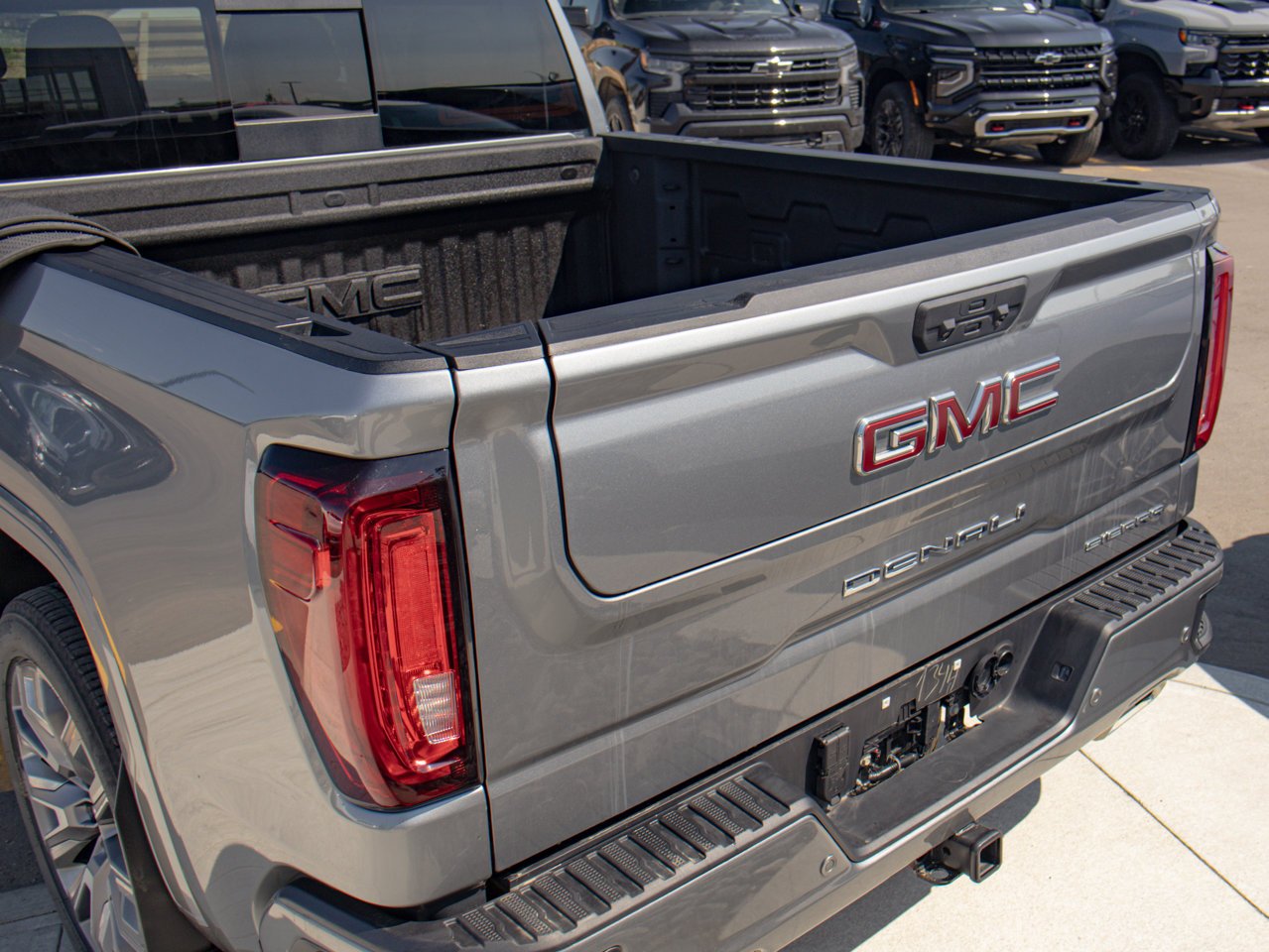 2025 GMC Sierra 1500 4WD Crew Cab 147 Denali Grey Sherwood Park - photo #11
