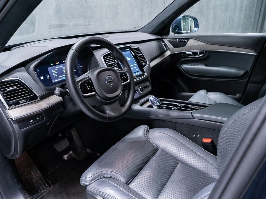 2024 Volvo XC90 Recharge Ultimate Bright Theme Blue