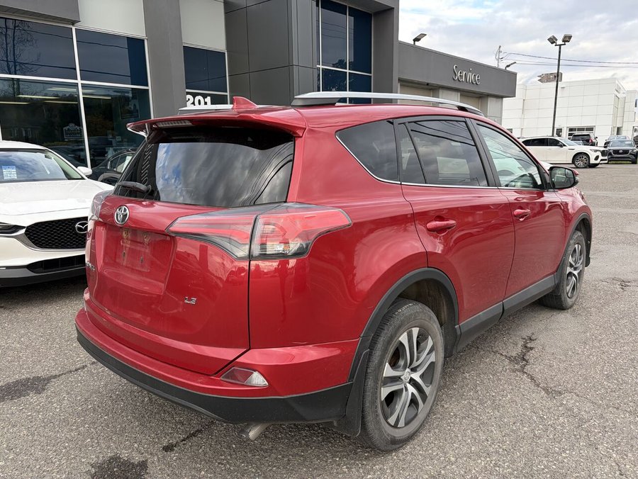 2017 Toyota RAV4 4 portes LE traction avant Red