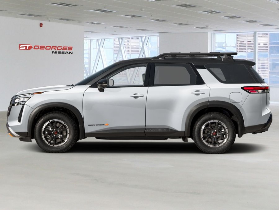 2026 NISSAN Pathfinder 2026 Everest While Pearl Tricoat/Super Black