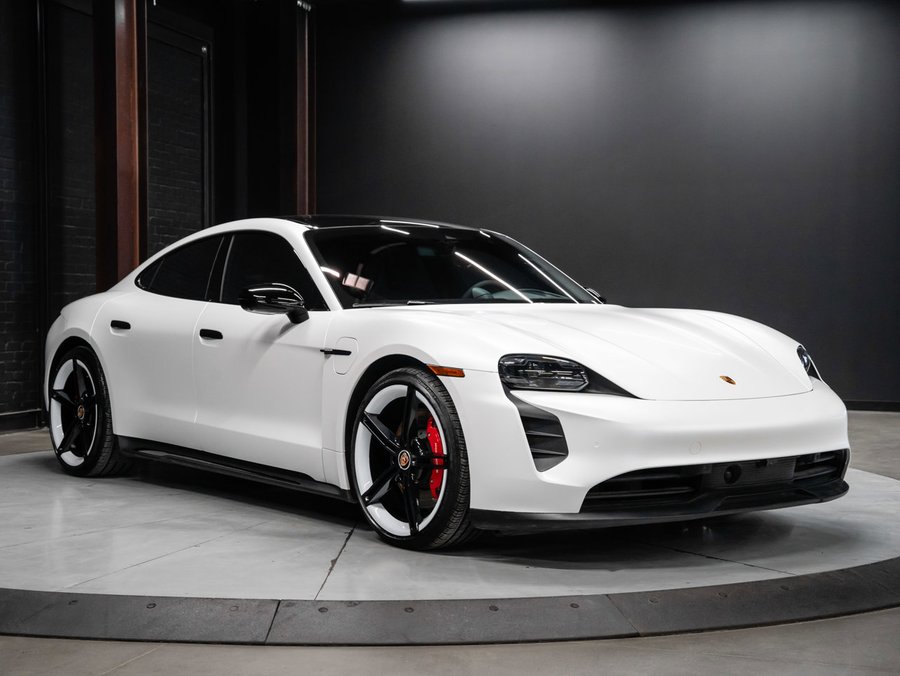 2022 Porsche Taycan 2022 Red