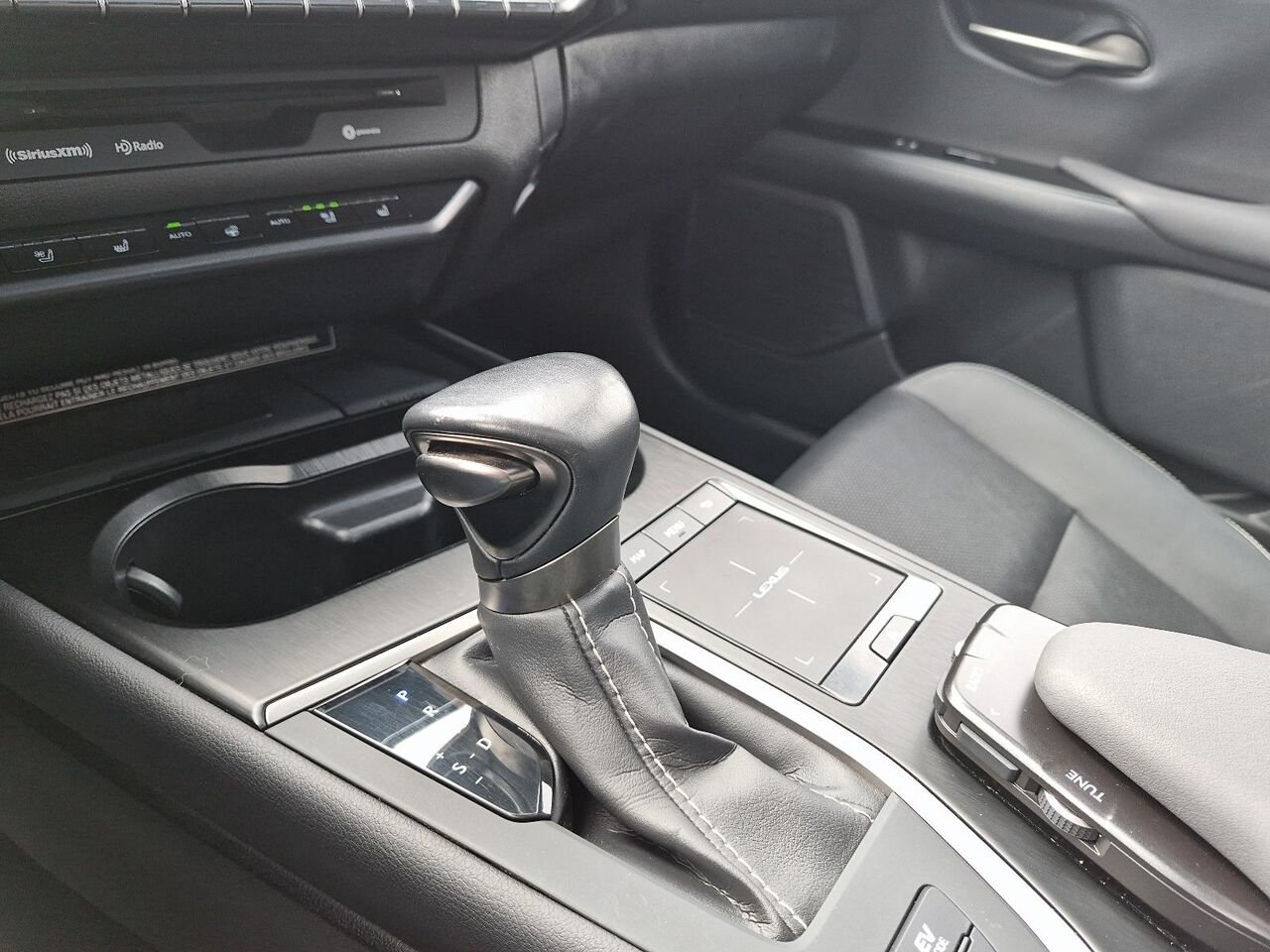 Lexus UX 26984B | UX 250h CVT ** ENTIEREMENT EQUIPE ** TOIT OUVRANT ** CARFAX CLEAN ** 2021 Gris Saint-Jérôme - photo #31