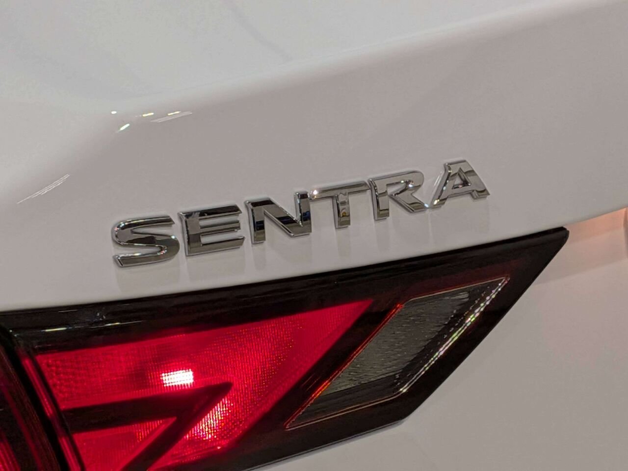 Nissan Sentra S Plus CVT 2024 Blanc Val-David - photo #33