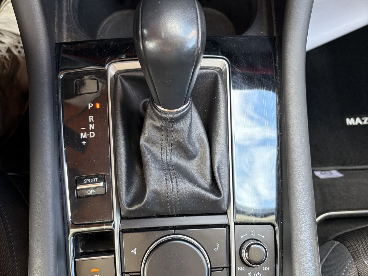 MAZDA 3 GS TI i-ACTIV BA 2019 Rouge Ottawa & Gatineau - photo #8