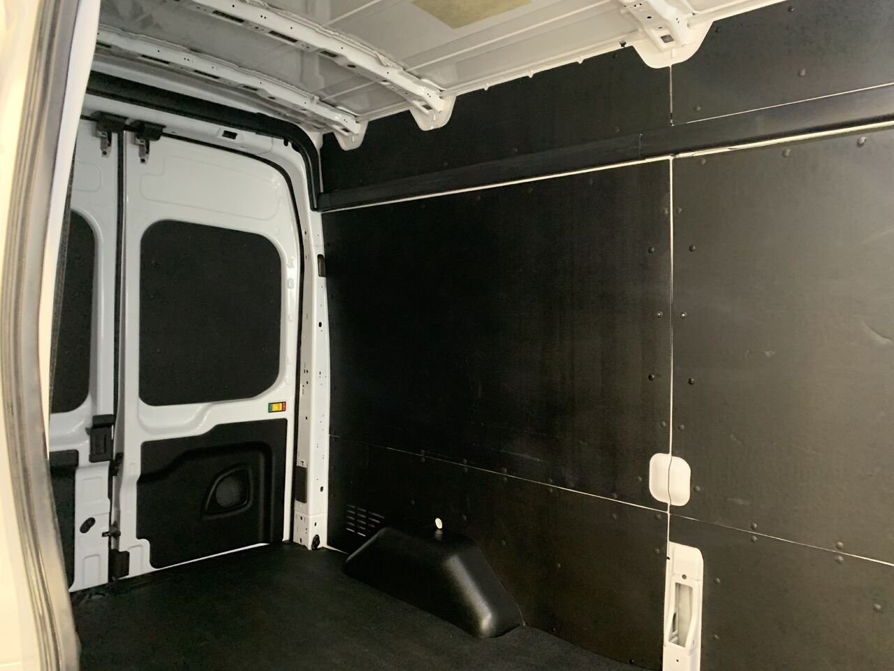 Ford Transit fourgon utilitaire HR 148WB AWD TRANSIT CARGO VAN, TOIT HAUT, 148WB, AWD 2025 Blanc Châteauguay - photo #12
