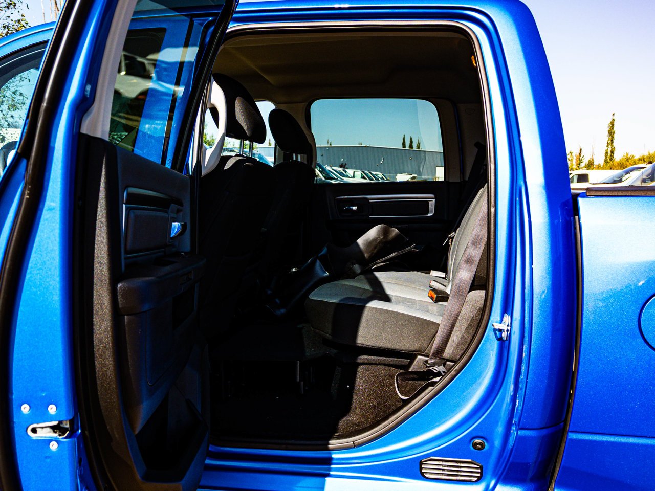 2023 Ram 1500 Classic SLT 4x4 Crew Cab 5'7 Box Blue Sherwood Park - photo #25
