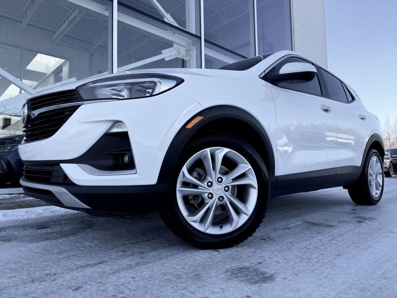 Buick Encore GX 2021 Blanc Notre-Dame-des-Prairies - photo #1