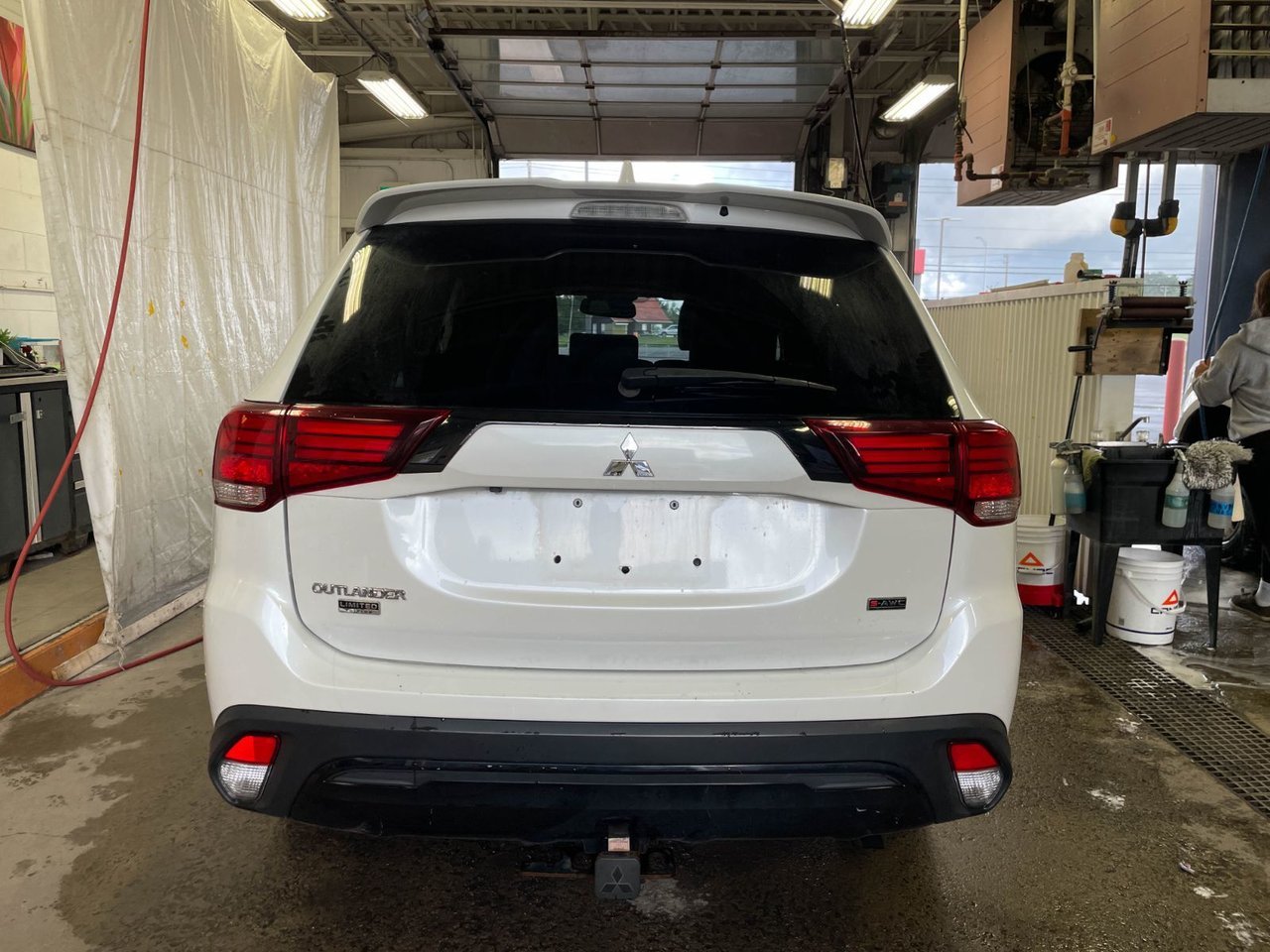 Mitsubishi Outlander ES AWD *TOIT* 7 PLACES SIÈGES CHAUFF CARPLAY USB 2020 Blanc Saint-Jérôme - photo #7