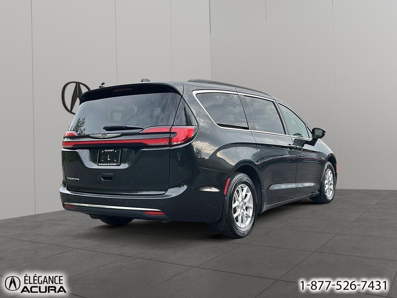 Chrysler Pacifica Touring L | A8787 2022 Noir Granby - photo #4