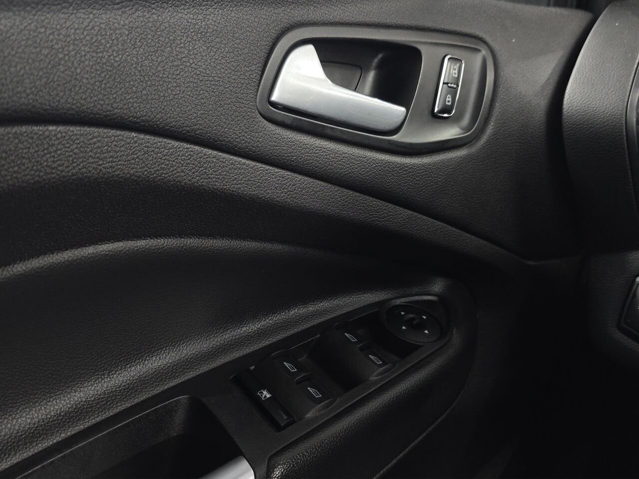 2015 Ford Escape SE, AWD White Val-David - photo #10