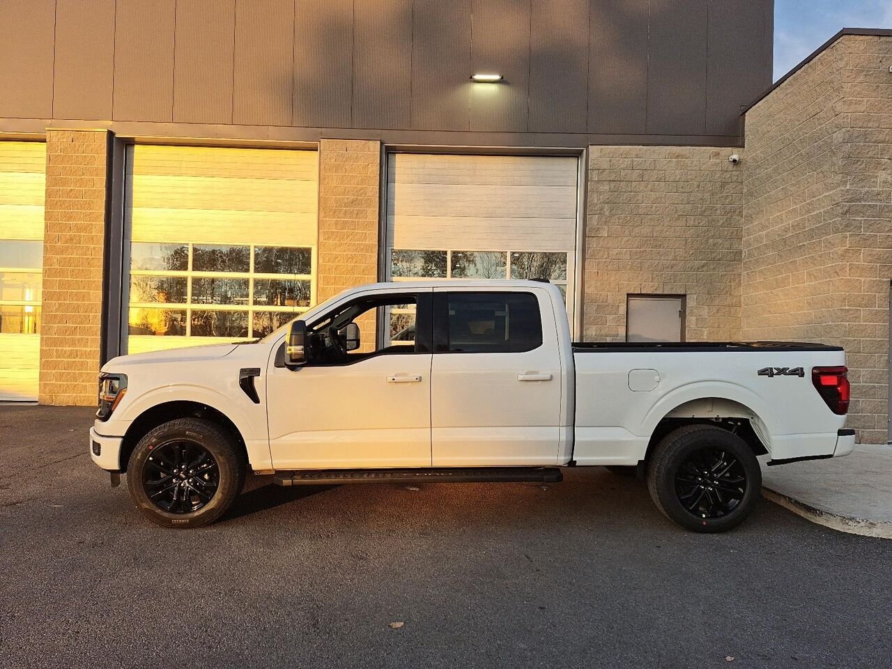 Ford F-150 2F418 | XLT 2026 Blanc Oxford Saint-Jérôme - photo #2
