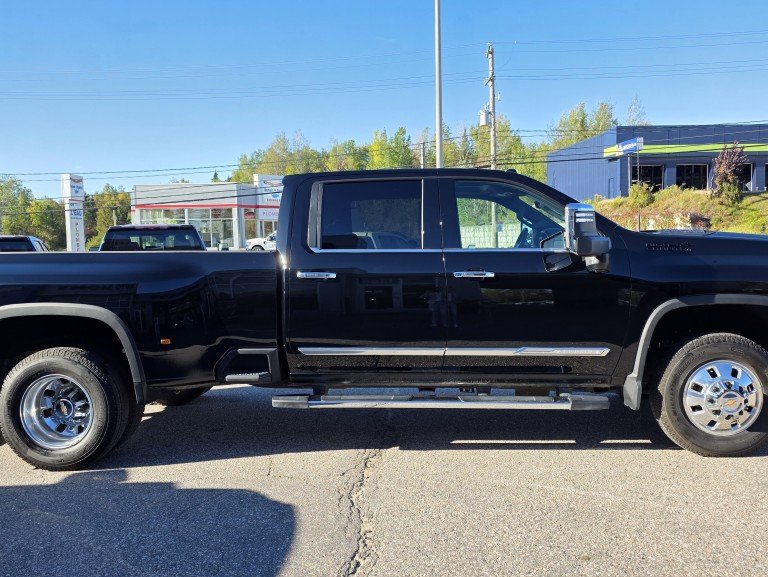 CHEVROLET Silverado 3500HD K3500 SILVERADO CREW CAB HIGH COUNTRY L/BOX DURAMAX DRW (3LZ) 2026 Noir