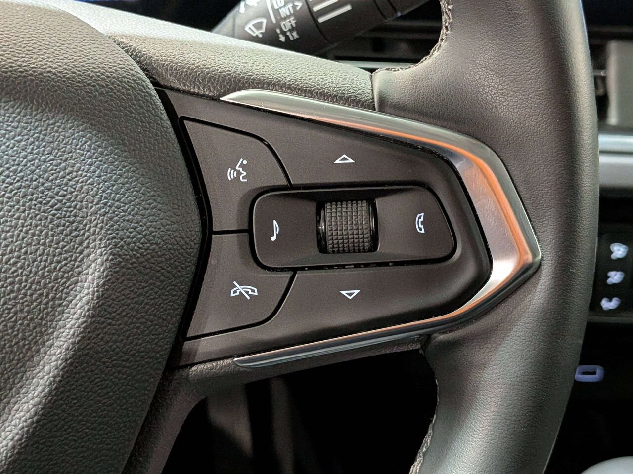 Chevrolet Trax FWD 4dr ACTIV 2025 Vert Mirabel - photo #14