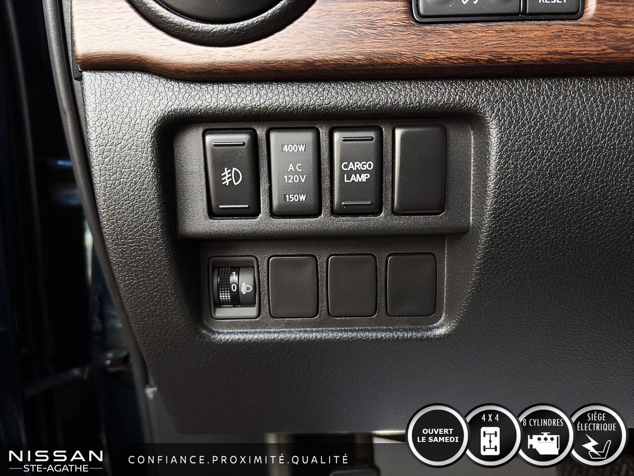 2018 Nissan Titan Platine cabine double 4x4 | BAS KILOMÉTRAGE | CAPACITÉ DE REMORQUAGE 8 500 LB Blue Saint-Jérôme - photo #15