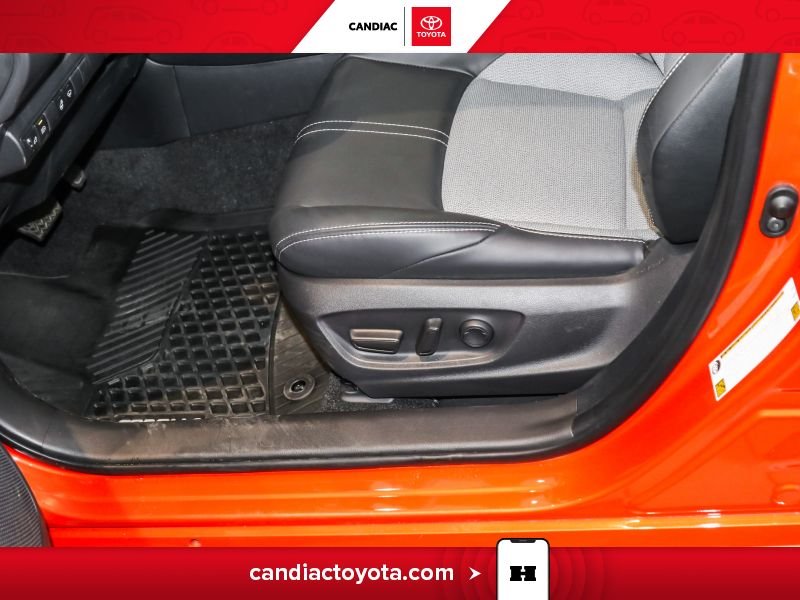 2025 Toyota Corolla Orange Saint-Eustache - photo #16