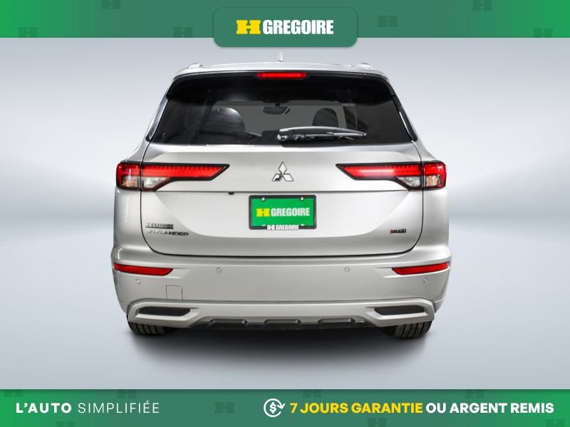 2023 Mitsubishi Outlander Silver Laval - photo #7