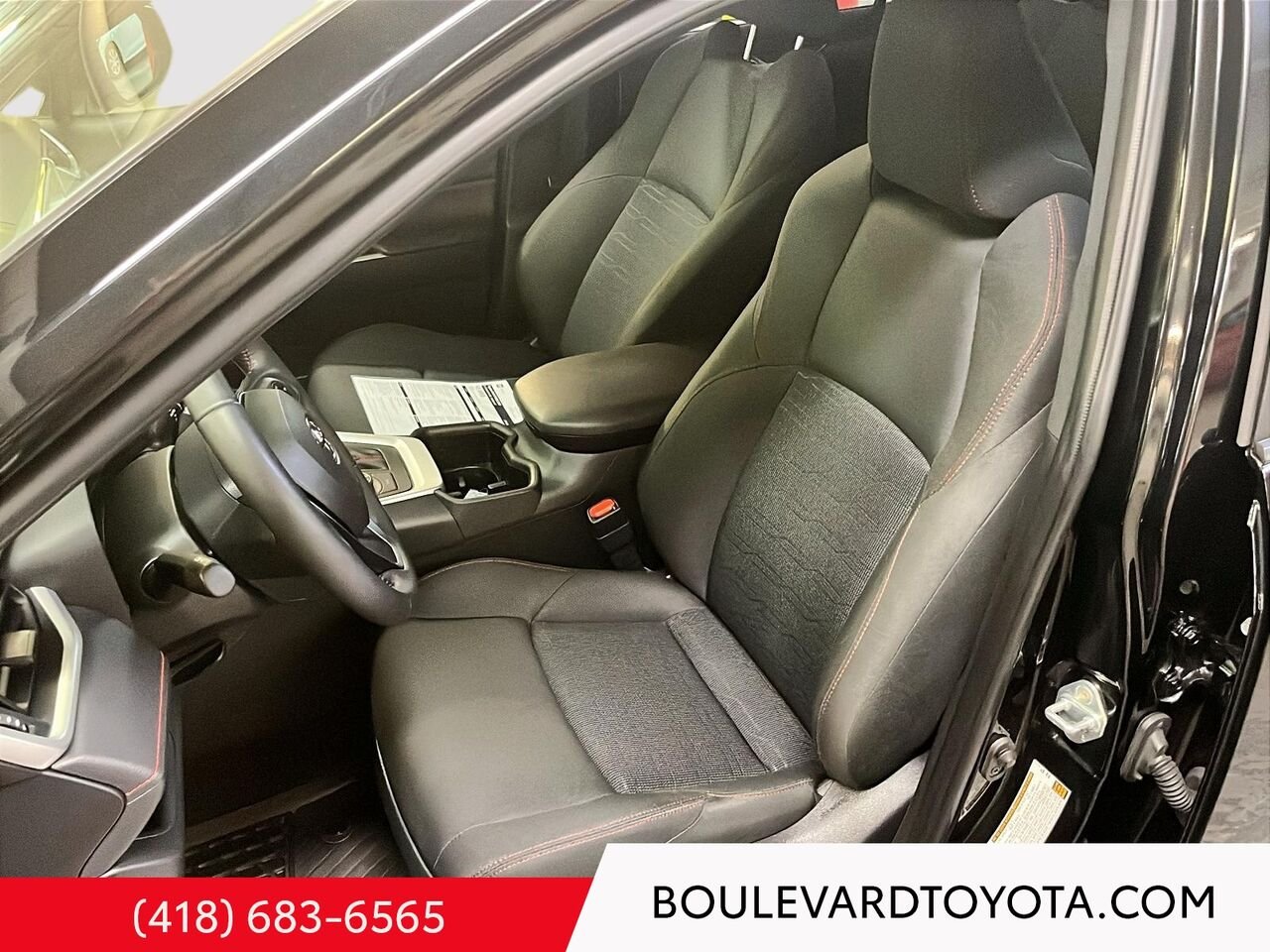 Toyota RAV4 PRIME 100266A-57 | SE 2024 Noir Québec - photo #8