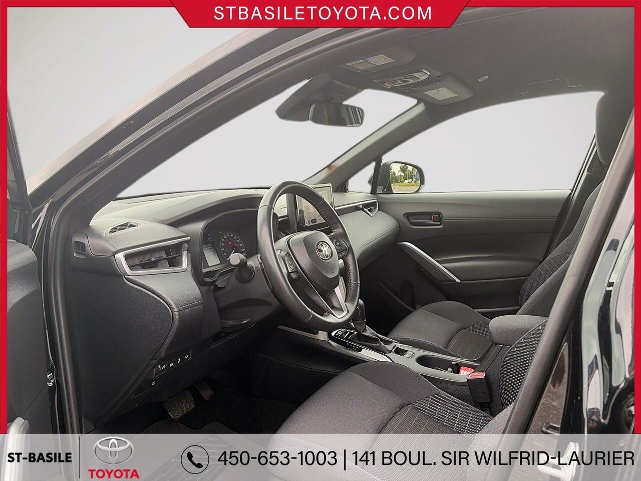 Toyota Corolla Cross HYBRIDE 2024 Noir de jais mica Saint-Basile-le-Grand - photo #12