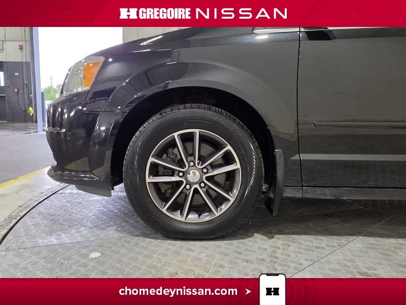 2017 Dodge GR Caravan Black Saint-Eustache - photo #11