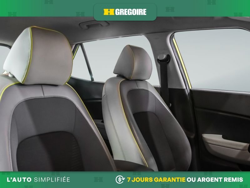 2020 Hyundai Venue Green Saint-Eustache - photo #26
