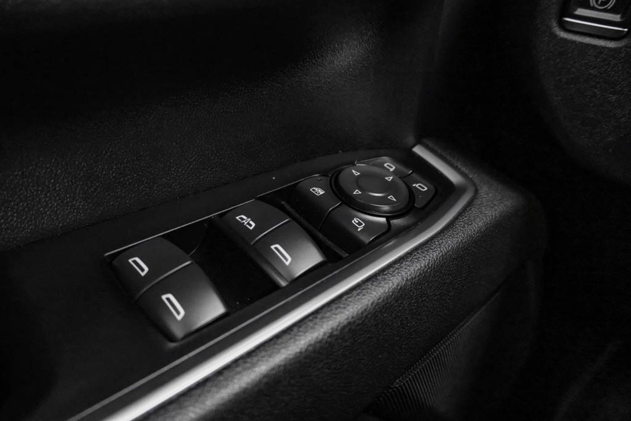 2026 Chevrolet Silverado 3500HD 4WD Crew Cab 159 LT White Sherwood Park - photo #15