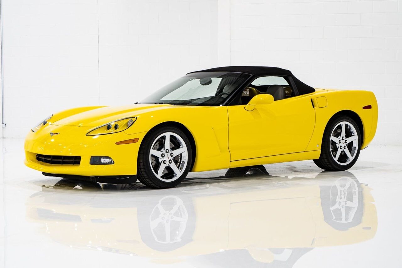 Chevrolet Corvette PRIX EN USD | With Only 900km (563mi) From New With Window Sticker 2008 Jaune Montréal - photo #93