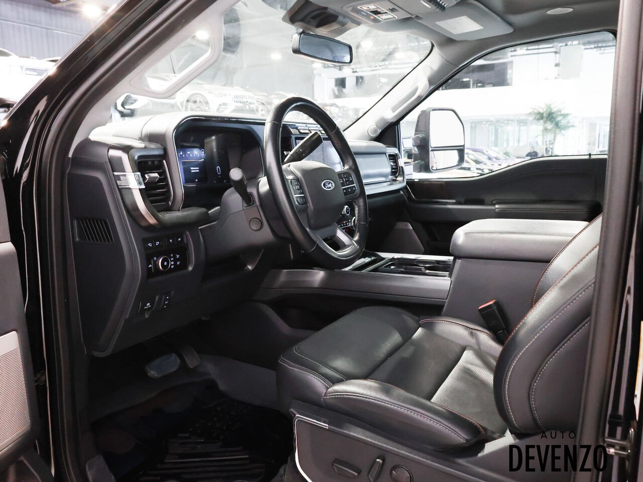 Ford Super Duty F-350 2023 Noir Saint-Eustache - photo #10