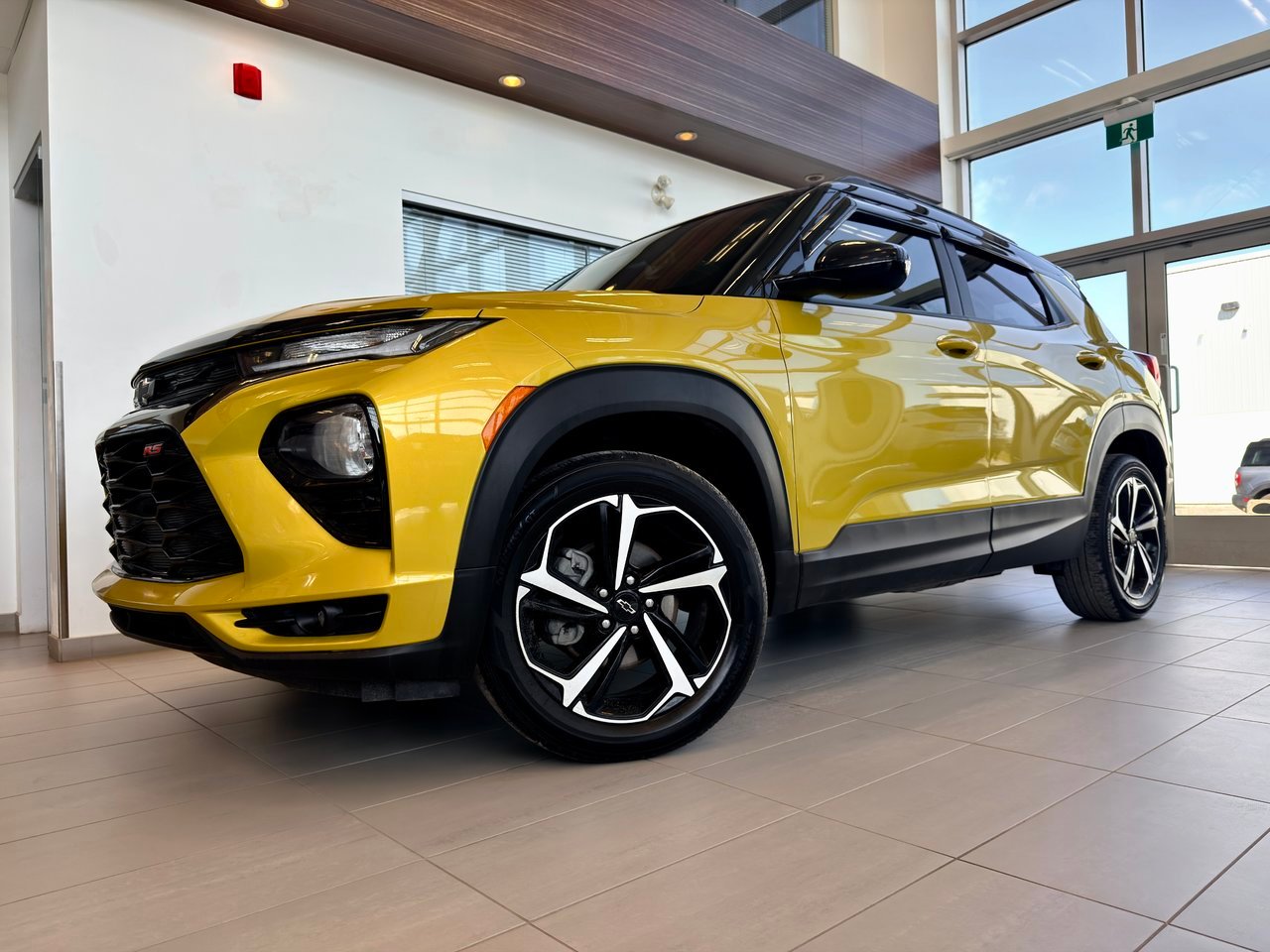 Chevrolet Trailblazer 2023 Jaune Notre-Dame-des-Prairies - photo #13