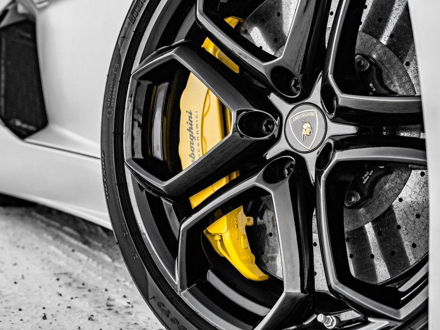 2012 Lamborghini Aventador 2012 White