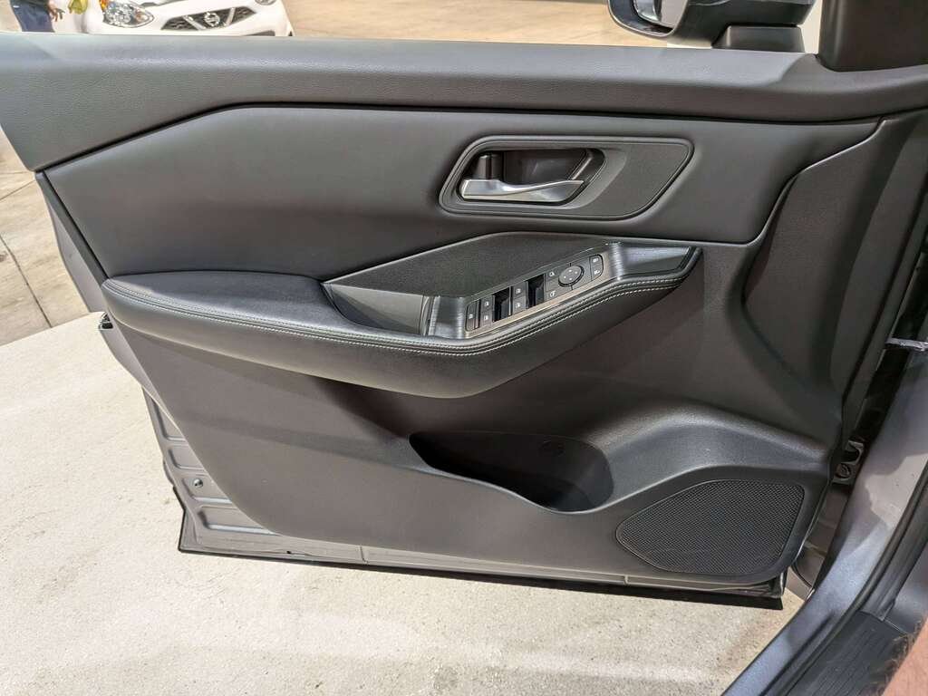 Nissan Rogue AWD SV Moonroof 2024 Gris Val-David - photo #33