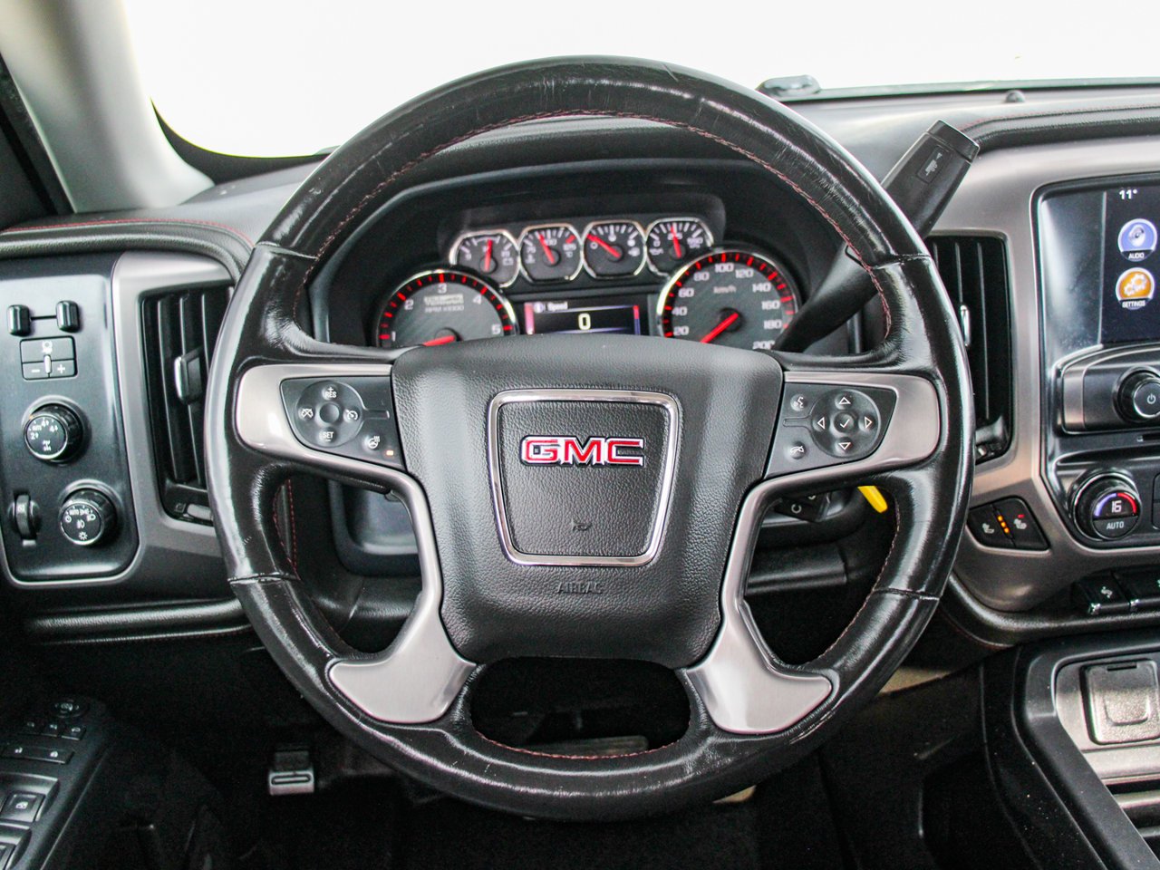 2016 GMC Sierra 1500 4WD Crew Cab 143.5 SLT White Sherwood Park - photo #19