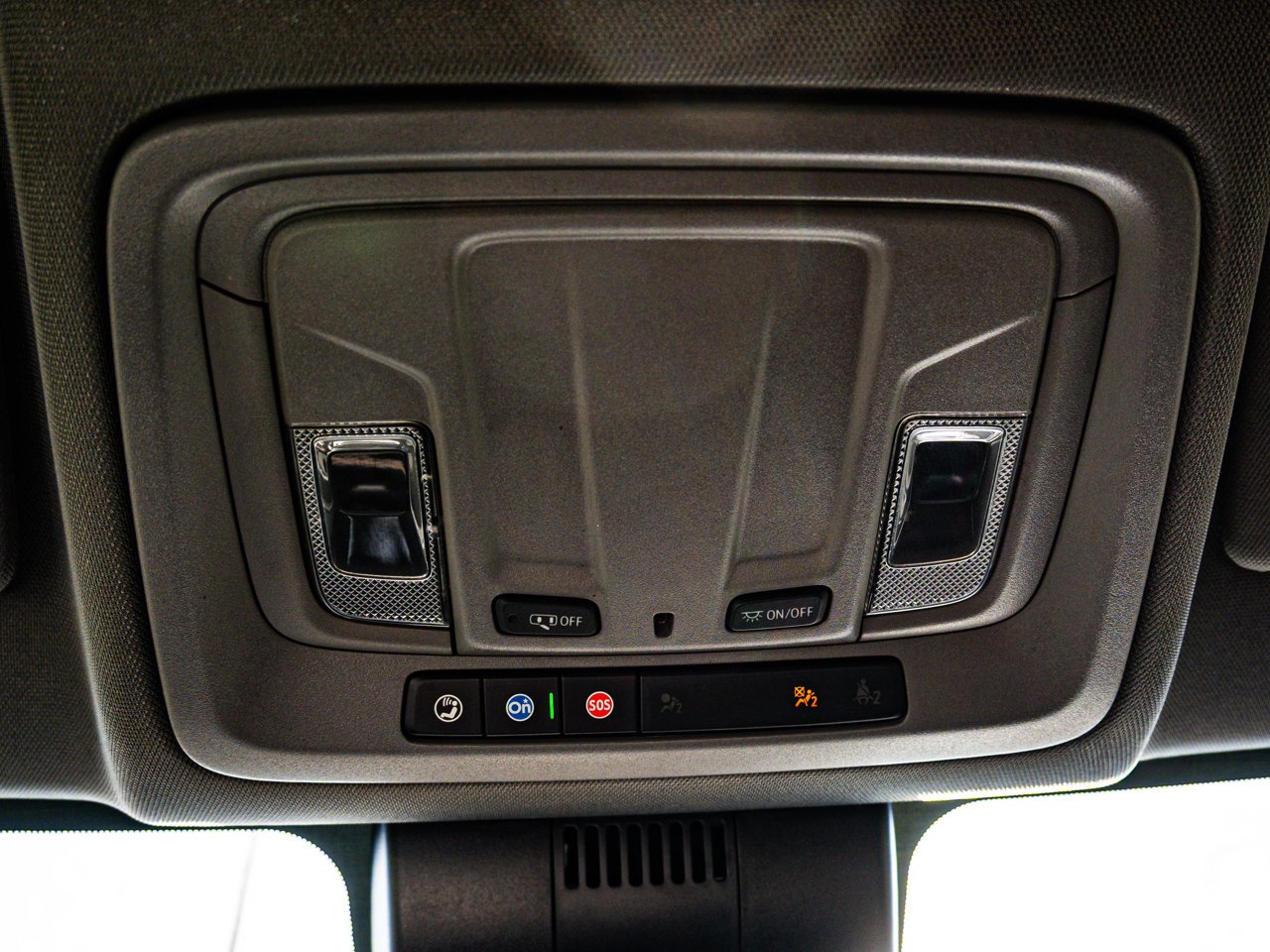 2022 Chevrolet Silverado 1500 4WD Crew Cab 147 RST Blue Sherwood Park - photo #26