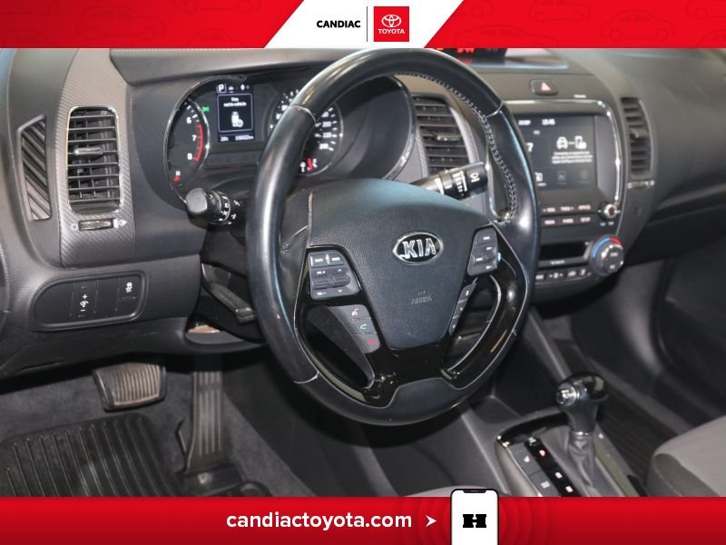 2017 Kia Forte White Blainville - photo #16