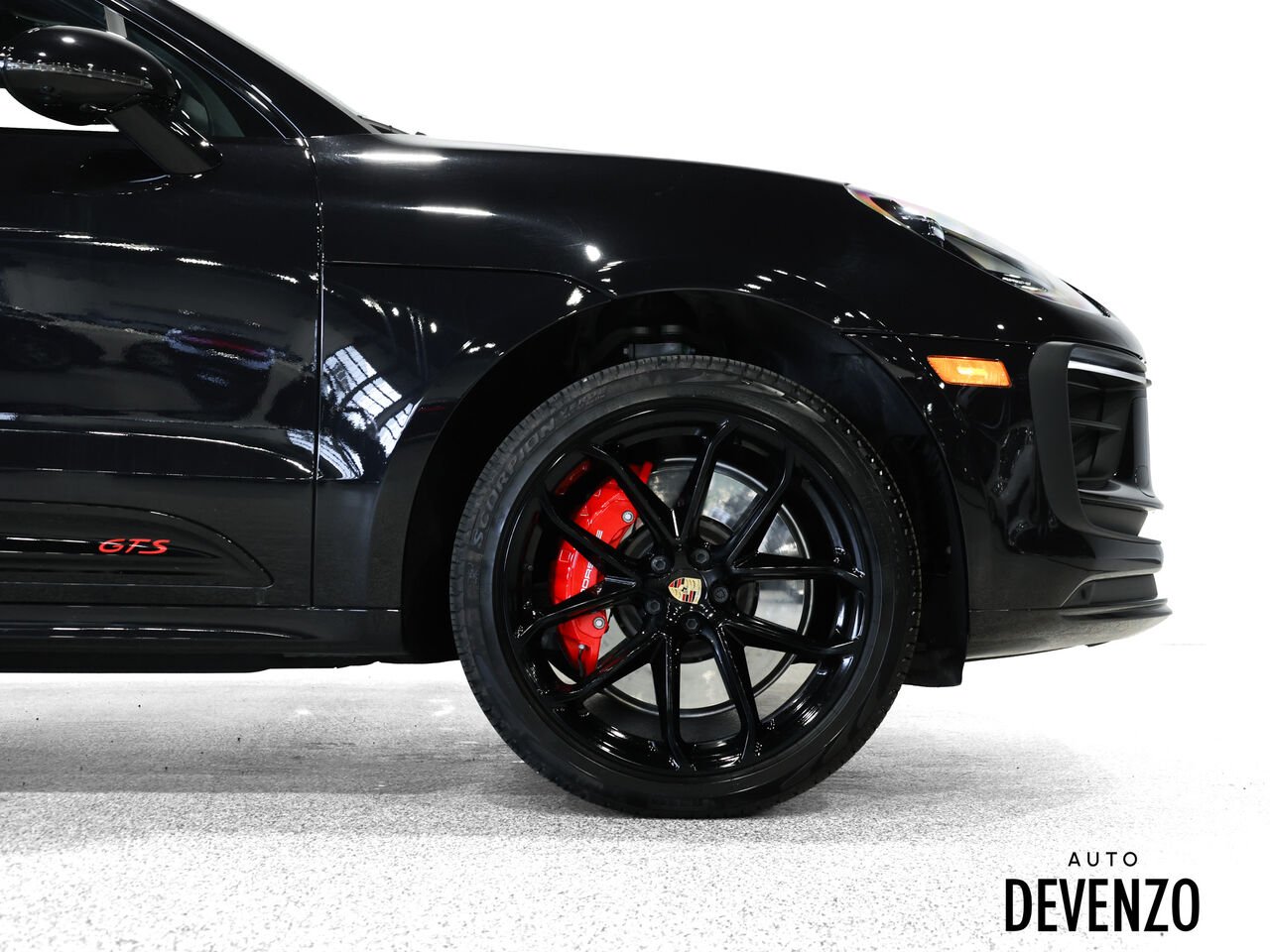 2023 Porsche Macan Black Saint-Eustache - photo #5