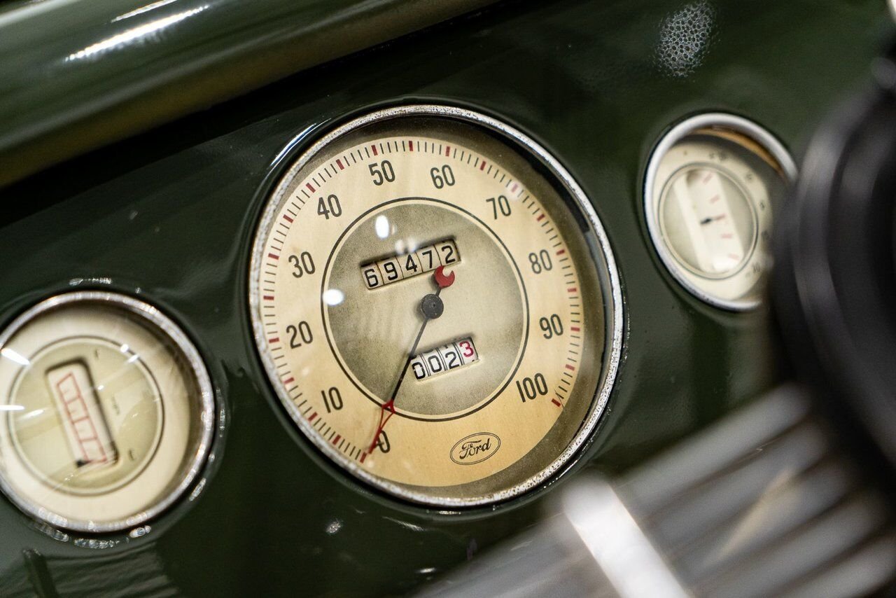 Ford Model 48 Phaeton PRIX EN USD | Beautifully presented in original condition 1936 Vert Montréal - photo #13