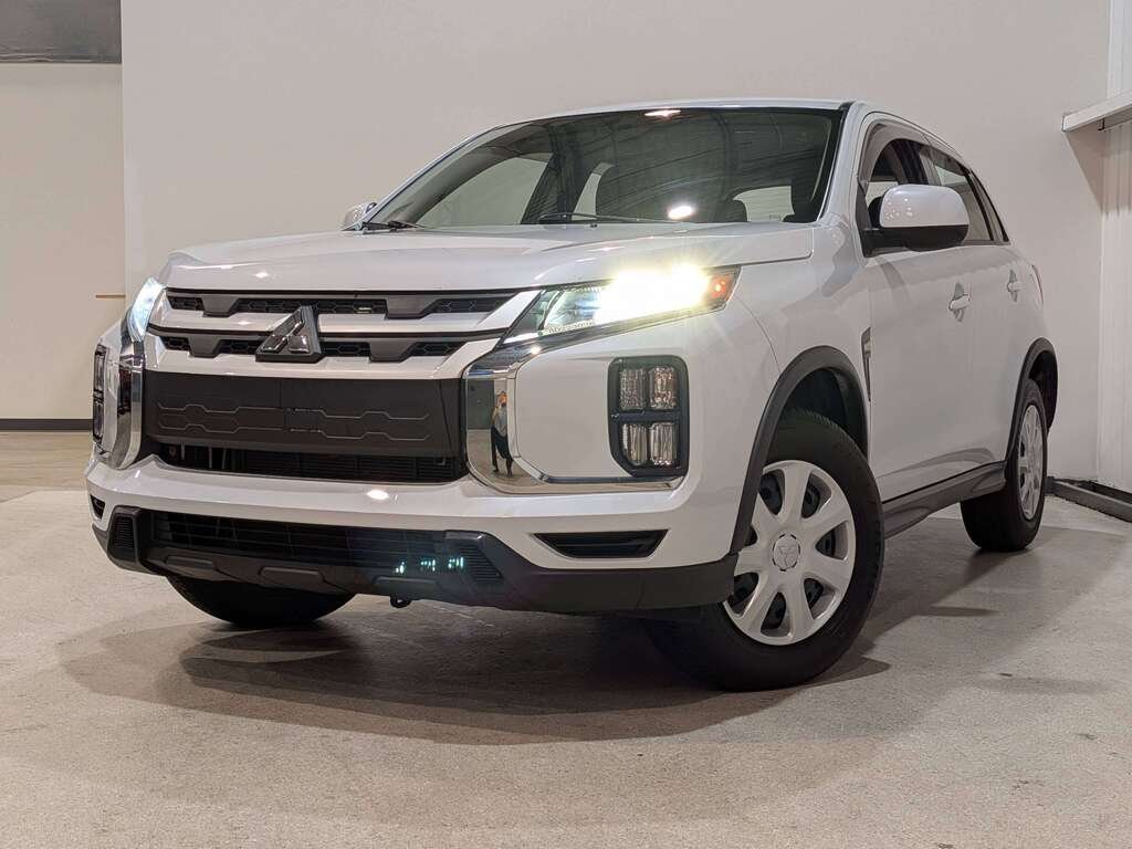 Mitsubishi RVR ES FWD 2023 Blanc Val-David - photo #0