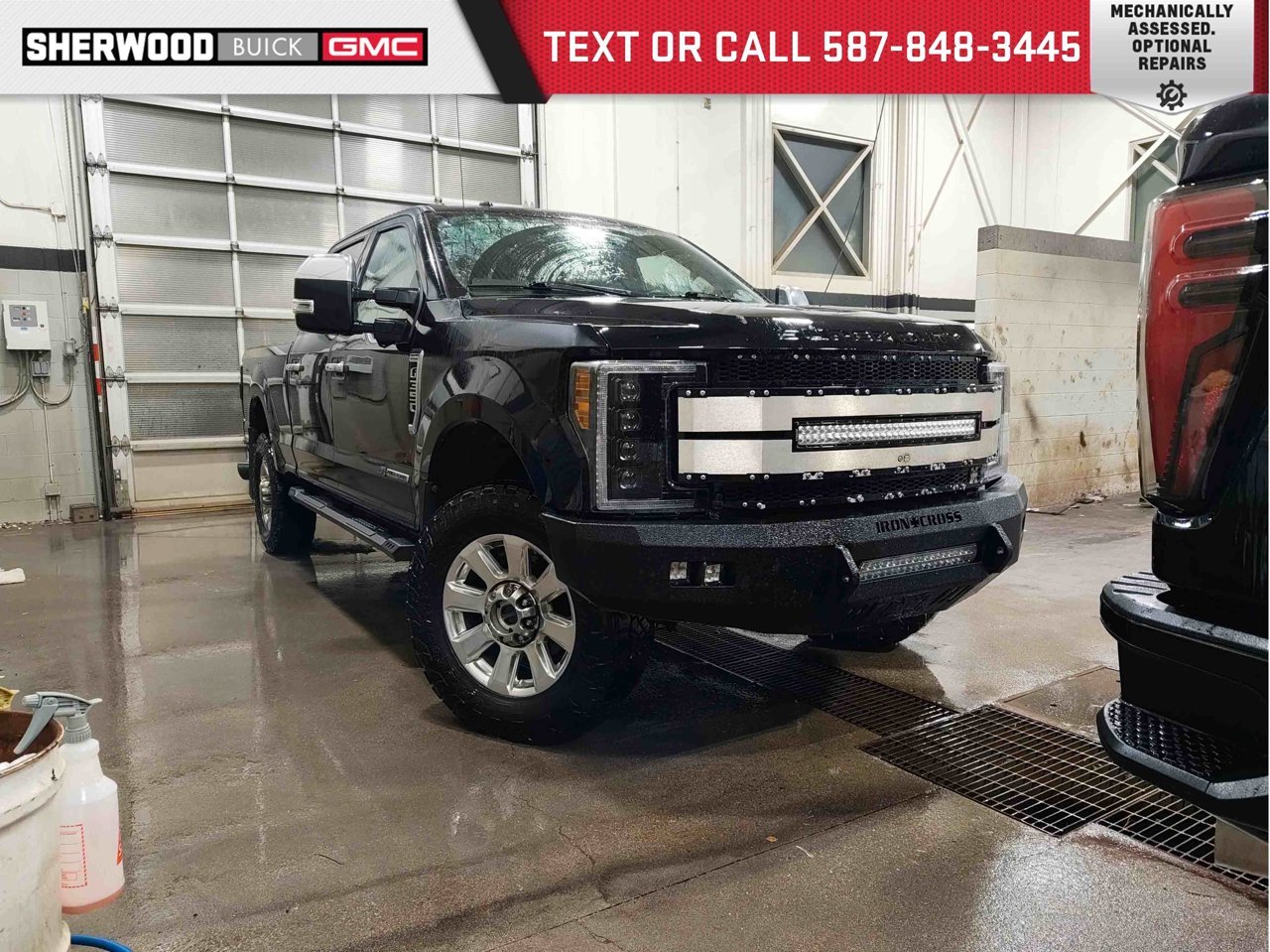 2018 Ford Super Duty F-350 Platinum 4WD Crew Cab 6.75' Box Black Sherwood Park - photo #0
