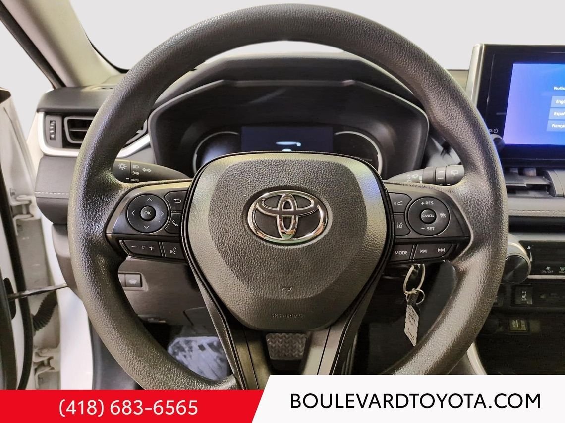 2024 Toyota RAV4 531704-48 | LE White Québec - photo #12
