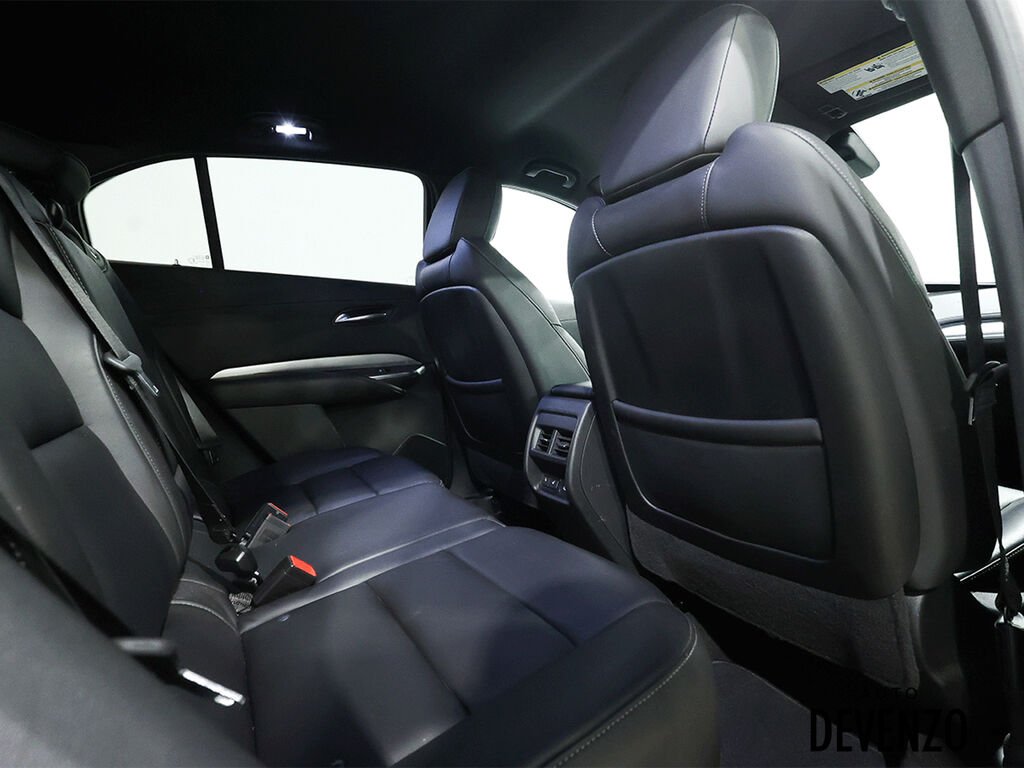 2020 Cadillac XT4 Silver Saint-Eustache - photo #8