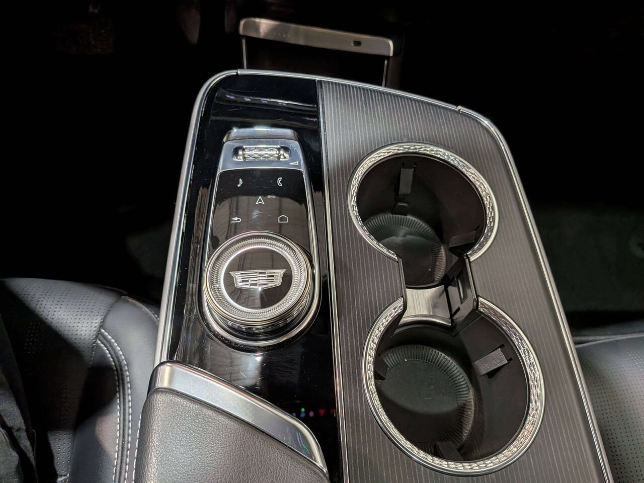 2024 Cadillac LYRIQ 4dr Sport w/1SJ White Mirabel - photo #27