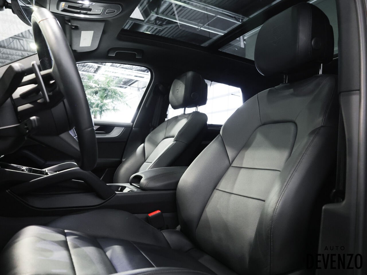 2025 Porsche Cayenne Grey Saint-Eustache - photo #11