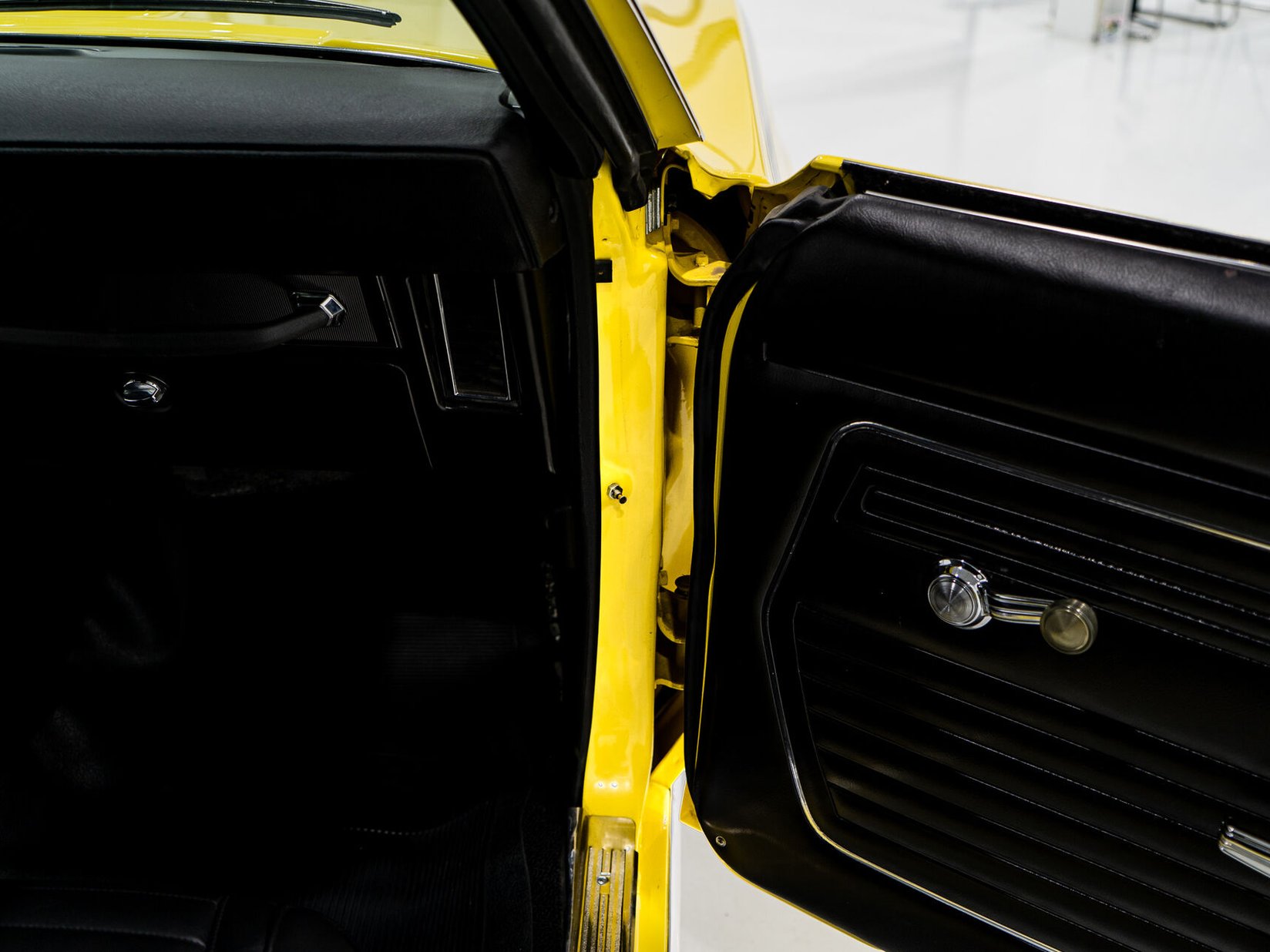 Chevrolet Camaro SS **PRIX EN USD** With factory A/C 1969 Jaune Montréal - photo #61