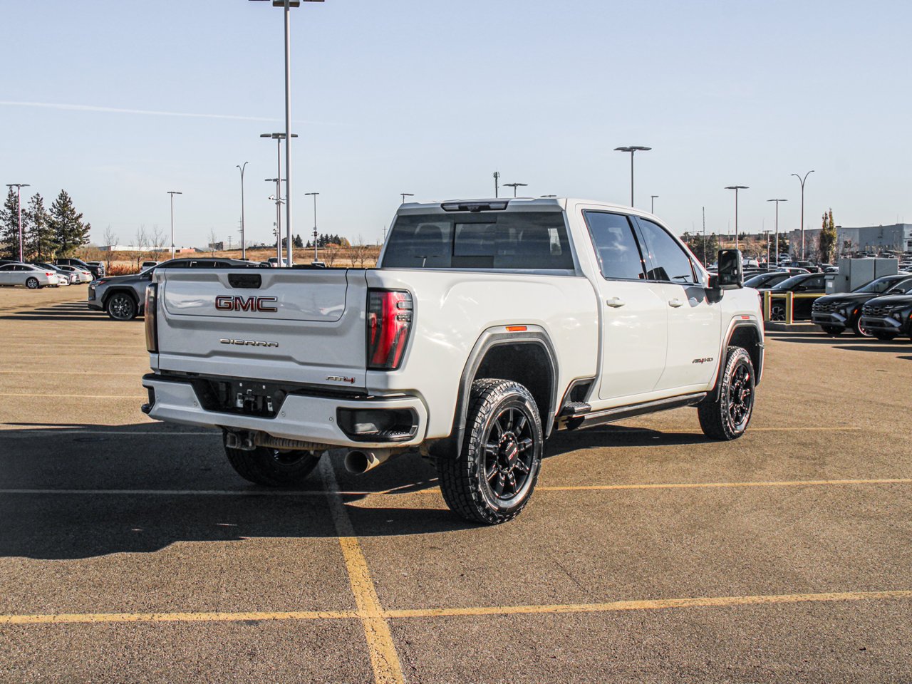 2024 GMC Sierra 3500HD 4WD Crew Cab 159 AT4 White Sherwood Park - photo #8