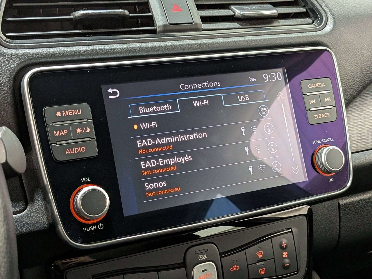 2020 Nissan LEAF SV Hatchback Black Val-David - photo #24